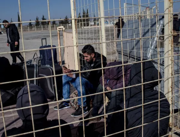 ЕС затваря балканския път на мигрантите