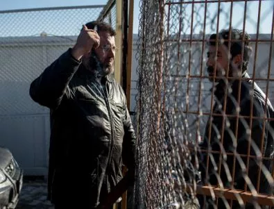 Гърция ще убеждава Македония да приема мигранти от Афганистан