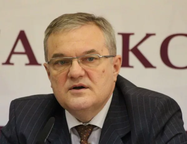 Румен Петков: Институциите в България не будят респект