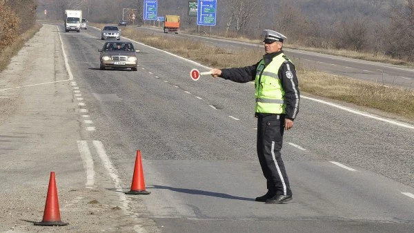 Движението по пътя Русе-Разград се пренасочва по обходните маршрути