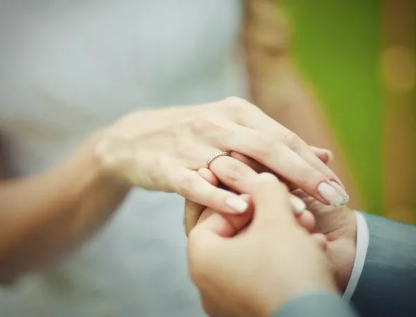 Японките вече ще може да се омъжват 6 месеца след развода