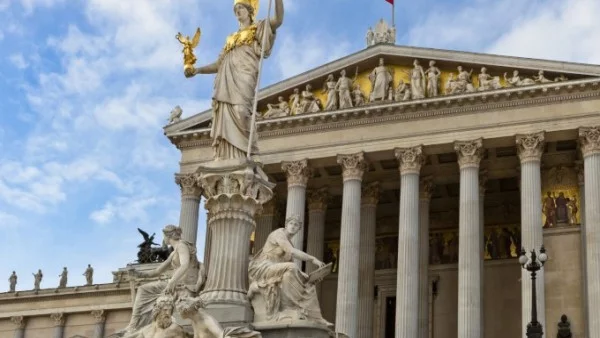 Австрия е на прага на предсрочни парламентарни избори