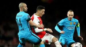 ВИДЕО: Остра размяна на псувни между асове на Арсенал и Барса 