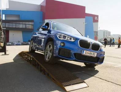 Generation X демонстрира качествата на новото BMW X1