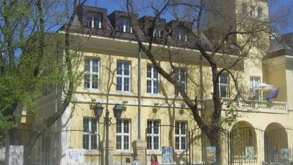 Всички учебни заведения в Сливенска област имат осигурени учители