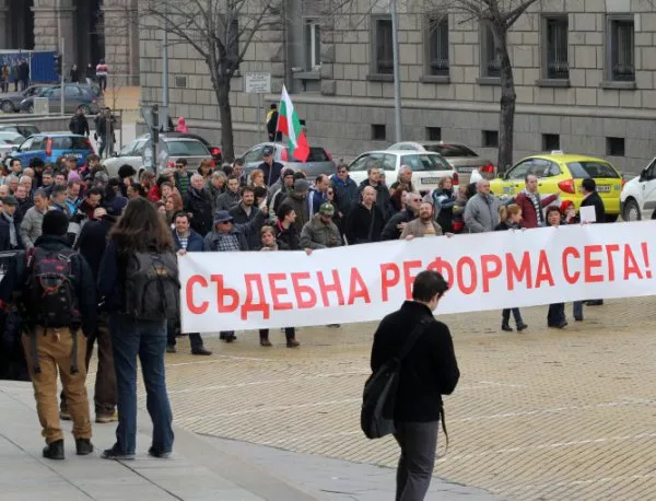 "Галъп": Българите не знаят как работи съдебната система, но я смятат за корумпирана