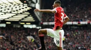 Рашфорд наруши хегемонията - влезе в топ 10 на най-продаваните фланелки