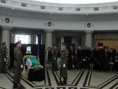 Политици, близки и граждани си взеха последно сбогом с Йордан Соколов