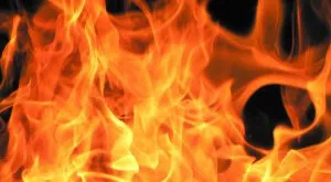 Голям пожар изпепели сгради до стадион "Черноморец" 