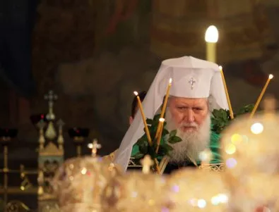 Патриарх Неофит оглавява празничната литургия за Рождество Богородично