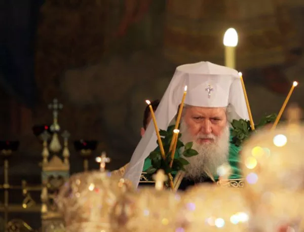 Патриарх Неофит оглавява празничната литургия за Рождество Богородично