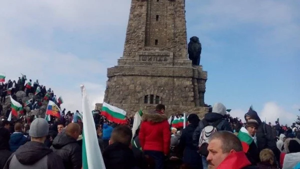 Ръст на "патриотичния" туризъм, 240 000 пътуват по празниците