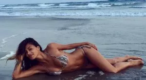 СНИМКИ: Никол палува на плажа без Гришо