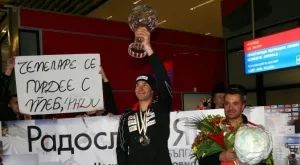 Стотици посрещнаха подобаващо Радослав Янков в родния му Чепеларе