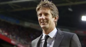 Легенда на Юнайтед се връща в игра на 45 години