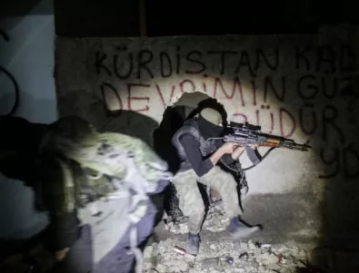 Поддръжници на Гюлен критикуват Анкара за ударите по кюрдската ПКК