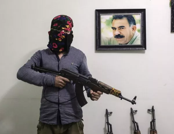 Кюрдските "Отряди за народна самоотбрана" са сключили сделка с режима на Асад за обща защита на Африн от турците