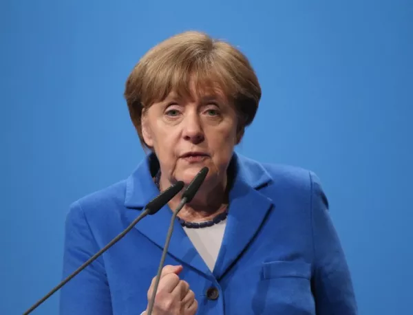 Изборният крах няма да накара Меркел да промени политиката си спрямо бежанците