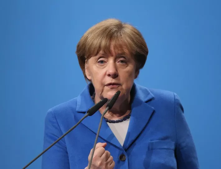 Брюксел oтправи предупреждение към Ангела Меркел