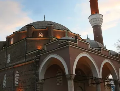 Мъж открадна от джамията в Разград