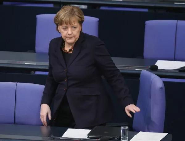 Меркел иска повече пари за отбрана, така че Германия да е равностойна на САЩ