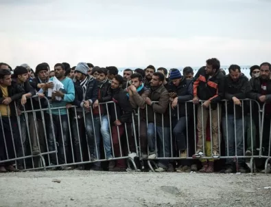 Над 50 000 мигранти са блокирани в Гърция