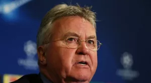 След загубата от Евертън, Гуус Худинк обвини телевизията