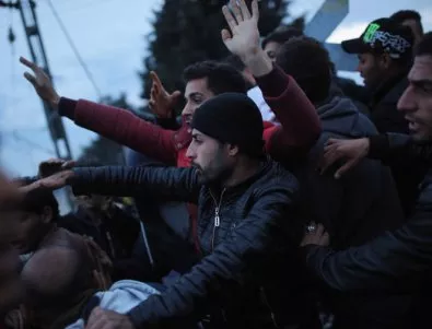 Мигранти в Швеция заплашват с гладна стачка, не харесват жилището 