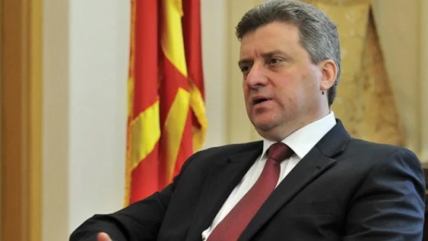 Македонският президент отпрати премиера и външния министър след 120-секундна среща за името