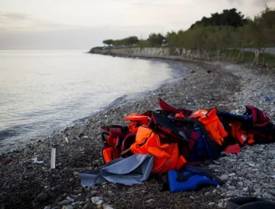 Две деца загиват всеки ден по гръцките брегове