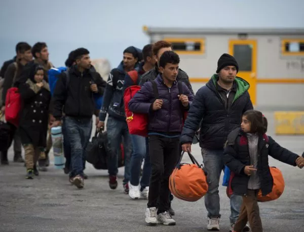 Регистрираните в Гърция мигранти и бежанци са над 54 000