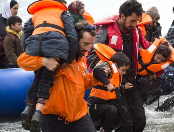 Закъсня ли Борисов да иска официално ЕС да ни защити при бежанска криза?