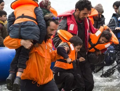 Италия се подготвя за бежанска вълна откъм Албания