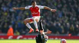 Жестоко ужилен, Арсенал отпадна от ФА Къп