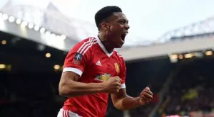 СНИМКА: В опит да се озове на корицата на FIFA Марсиал издаде екипите на Юнайтед