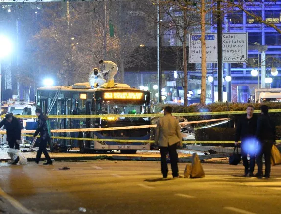 Турция счита взривовете за терористична атака