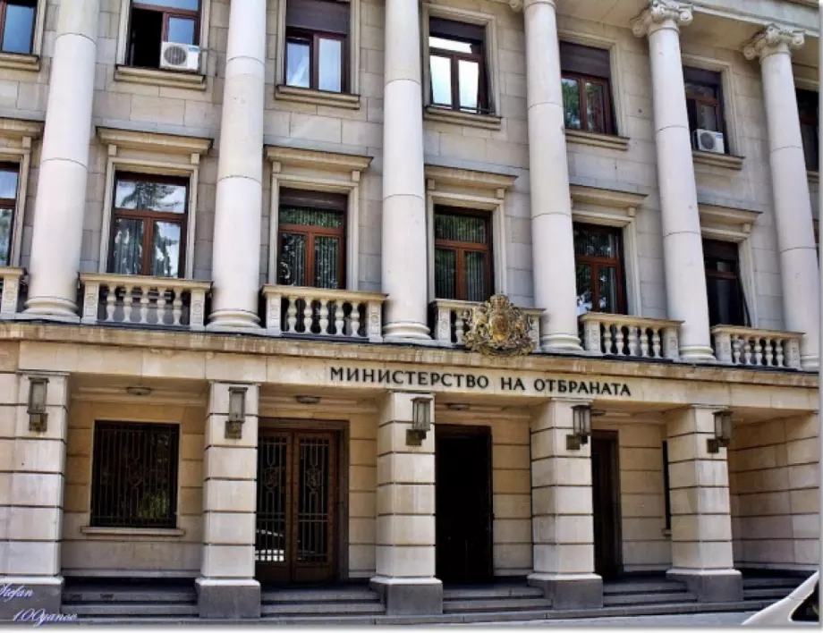 Военна прокуратура не видя корупция в МО на Каракачанов