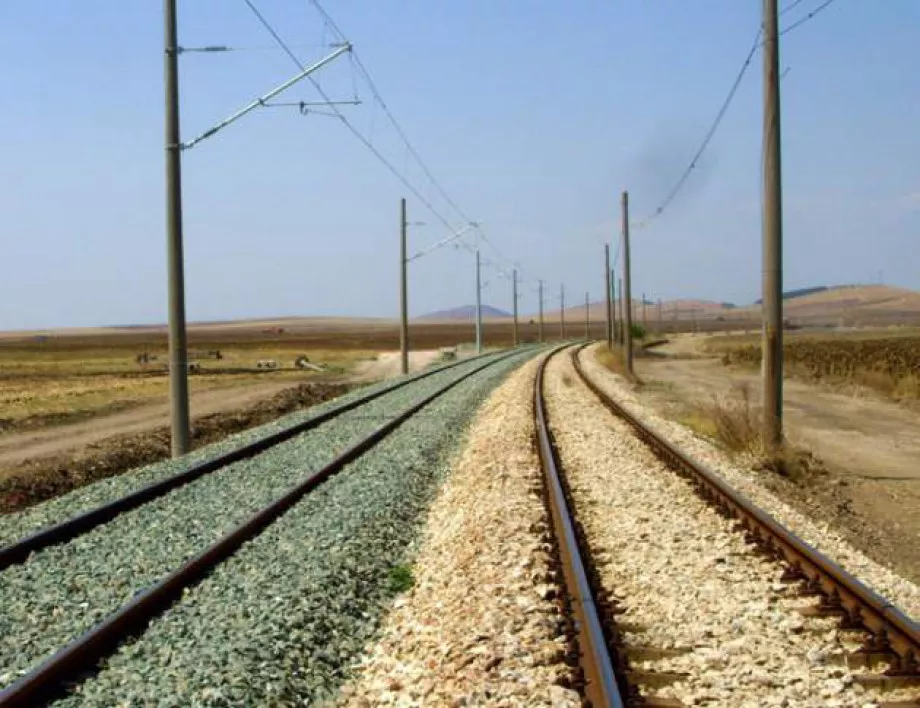 Пакистан закрива втората железопътна връзка с Индия 