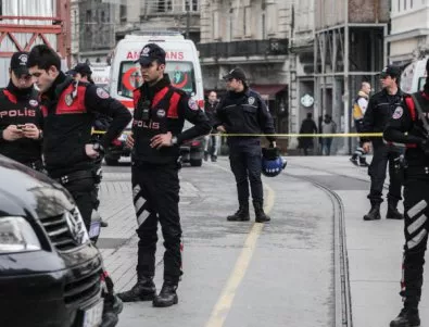 Все още не е заловен терористът от Истанбул