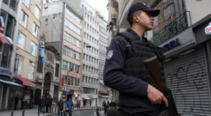 Отмениха дербито Галатасарай - Фенербахче заради бомбения атентат