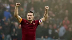 Тоти бележи още рекорди с екипа на Рома