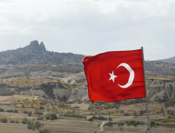 Турция затвори временно част от границата си със Сирия