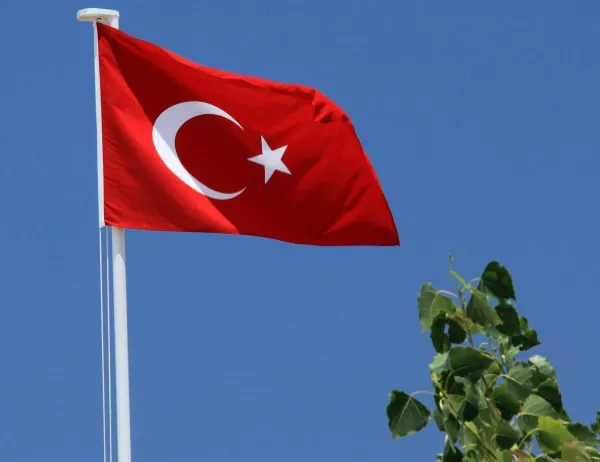 Съветник на Ердоган препоръча Турция да преразгледа членството си в НАТО