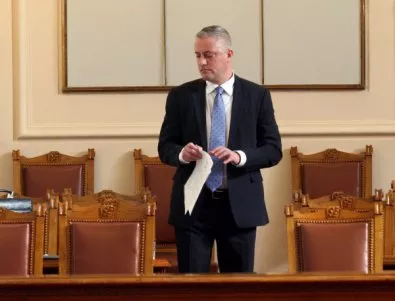 Част от СДС поиска оставката на лидера си Божидар Лукарски