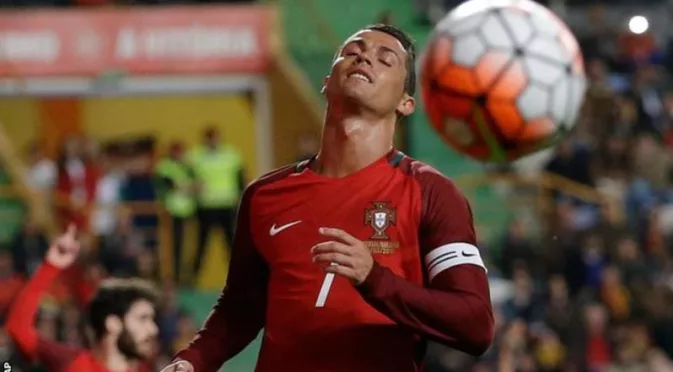 Светът: Роналдо изпусна дузпа, а България шокира Португалия