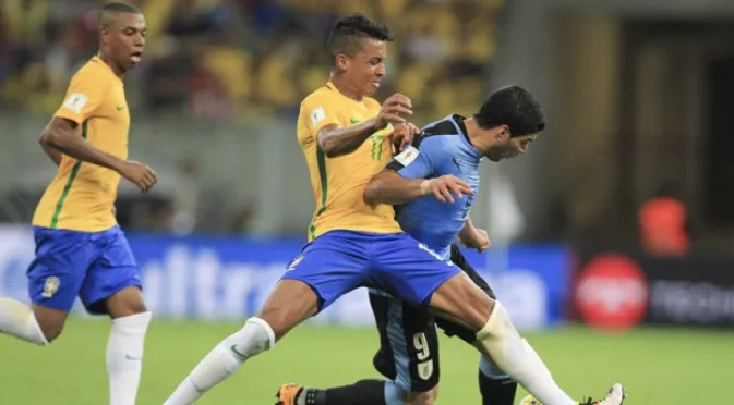Бразилия и Уругвай стигнаха до равен при завръщането на Суарес