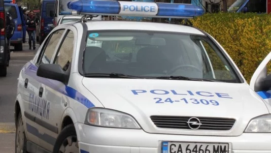 Задържаха таксиметров шофьор, блъснал майка и дете в столицата