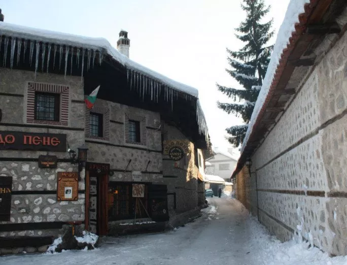 Банско в готовност за откриване на ски сезона, очаква 10 000 гости