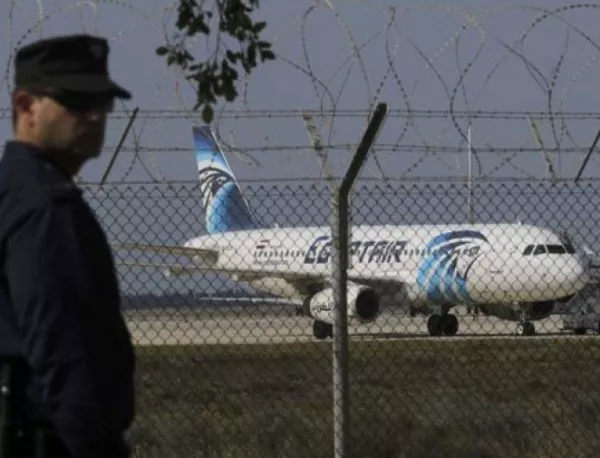 Пътници от похитения самолет А320 на EgyptAir са освободени