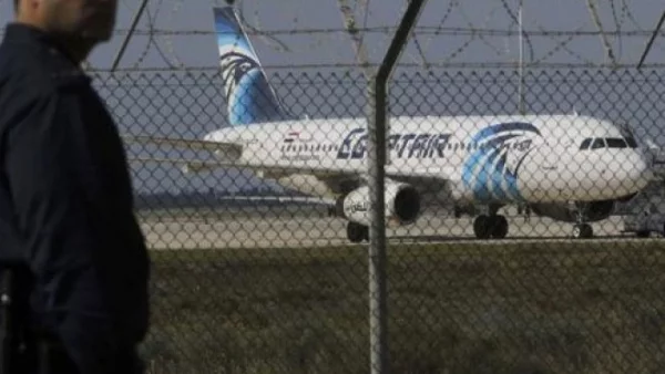 Пътници от похитения самолет А320 на EgyptAir са освободени